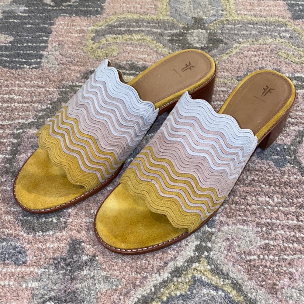 Frye Cindy Wave Honey Multi Mule